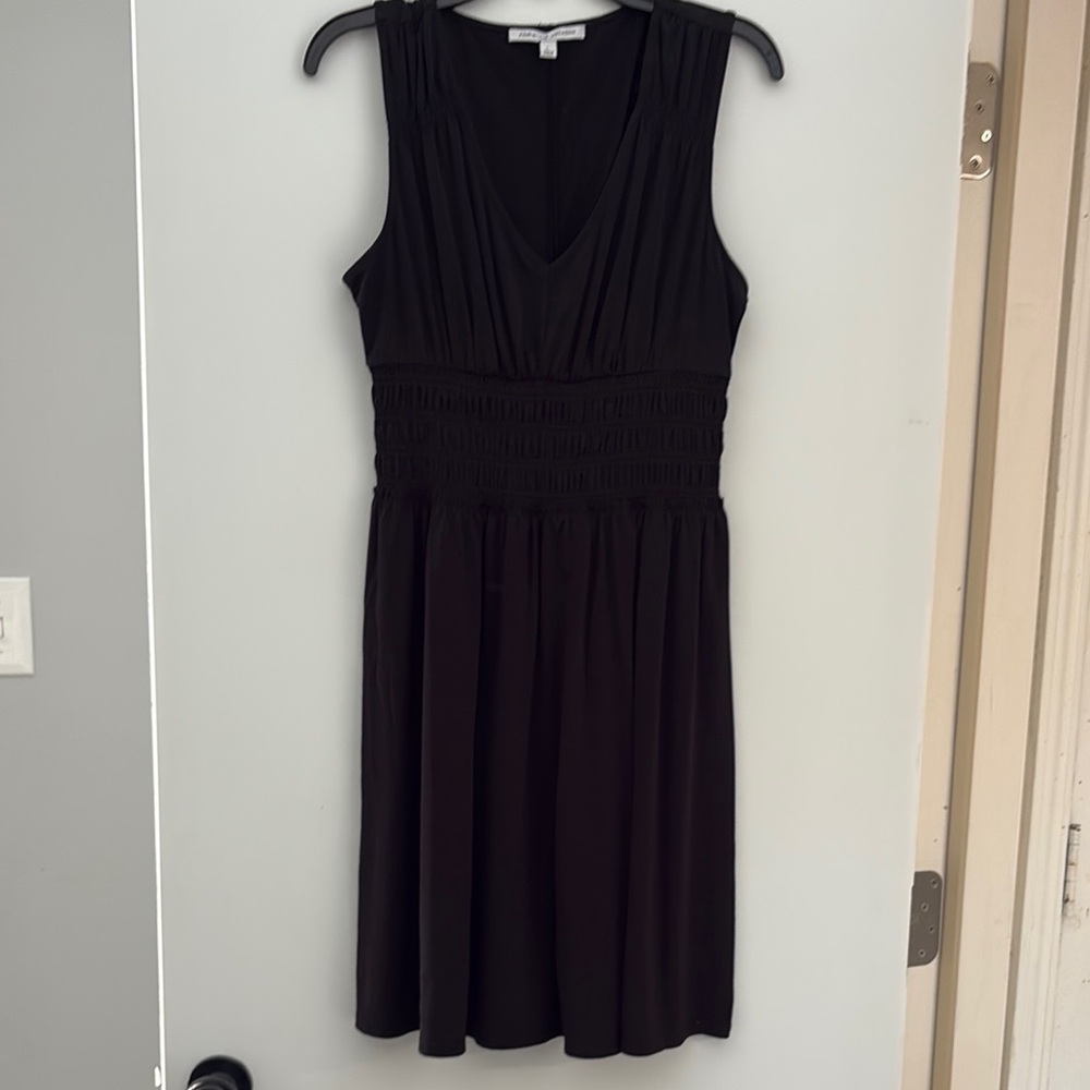 Elegant Black Sleeveless Dress